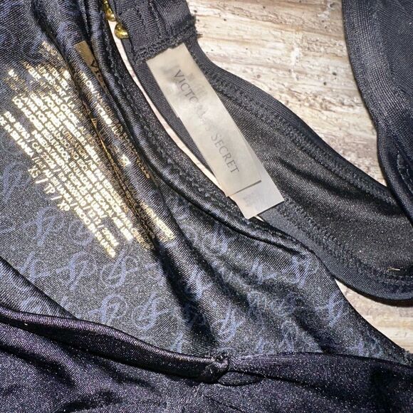 VICTORIA’S Secret 2 piece bikini 32B/XS - Picture 5 of 6